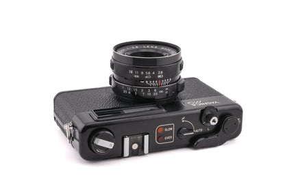 Yashica MG-1 
