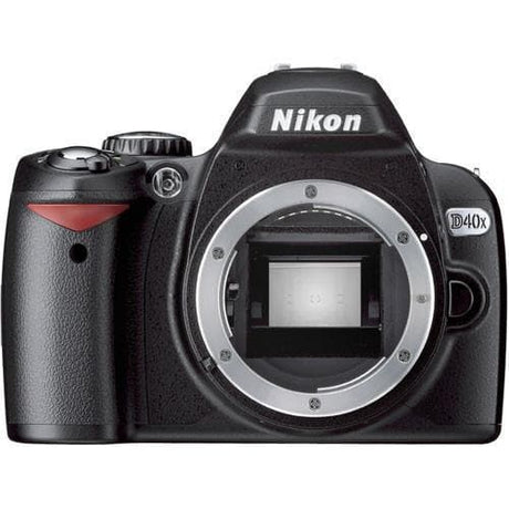 D40X SLR - Black + Nikon AF-S DX Zoom Nikkor 18-55 mm f/3.5-5.6G ED II f/3.5-5.6GII 