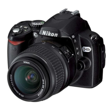 D40X SLR - Black + Nikon AF-S DX Zoom Nikkor 18-55 mm f/3.5-5.6G ED II f/3.5-5.6GII 