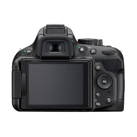 SLR D5200 - Black + Nikon AF-S DX Nikkor 18-55mm f/3.5-5.6G ED II f/3.5-5.6 