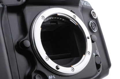 Nikon F90X 