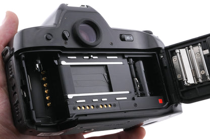 Nikon F90X 