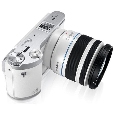 SLR NX1000 - White + Samsung Lens 18-55 mm f/3.5-5.6 OIS III + Samsung Lens 50-200 mm f/4-5.6 ED OIS II f/3.5-5.6 + f/4-5.6
