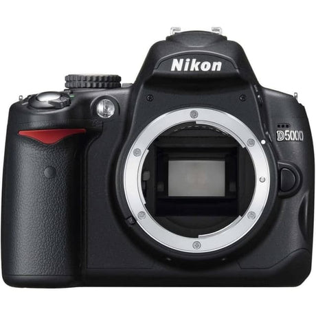 SLR D5000 - Black + Nikon AF-S DX Nikkor ED 18-55mm f/3.5-5.6G II f/3.5-5.6G II 