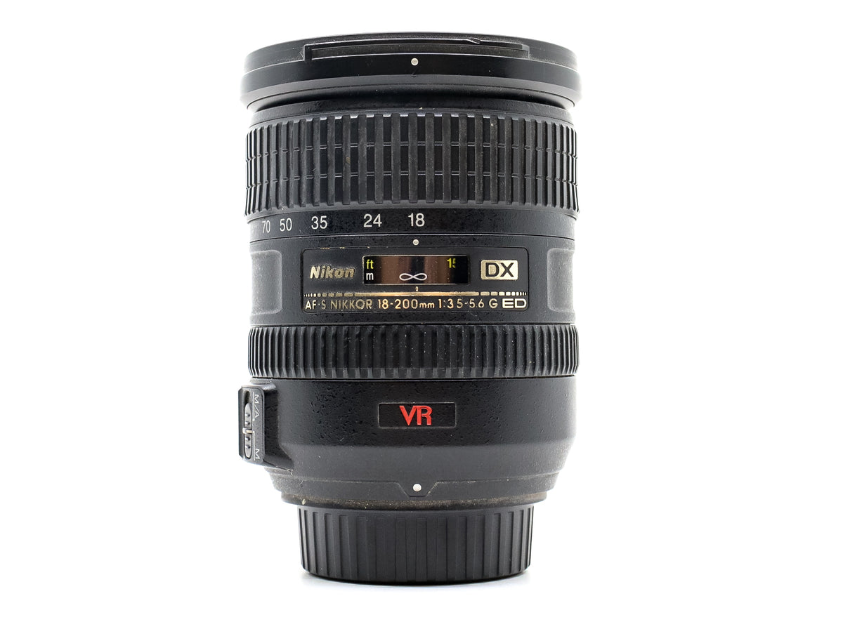 Nikon AF-S DX Nikkor 18-300mm f/3.5-6.3G ED VR · imagen principal