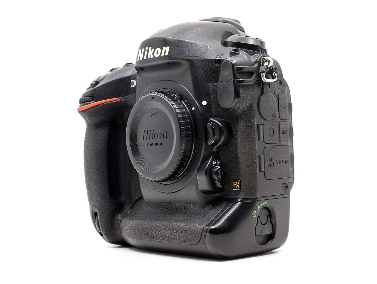 Nikon D4 · main image