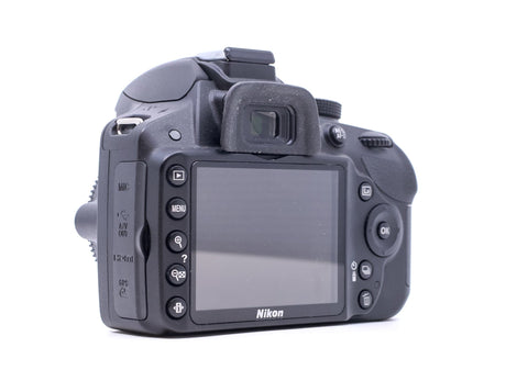 Nikon D3200 