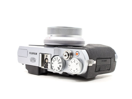 Fujifilm X30 