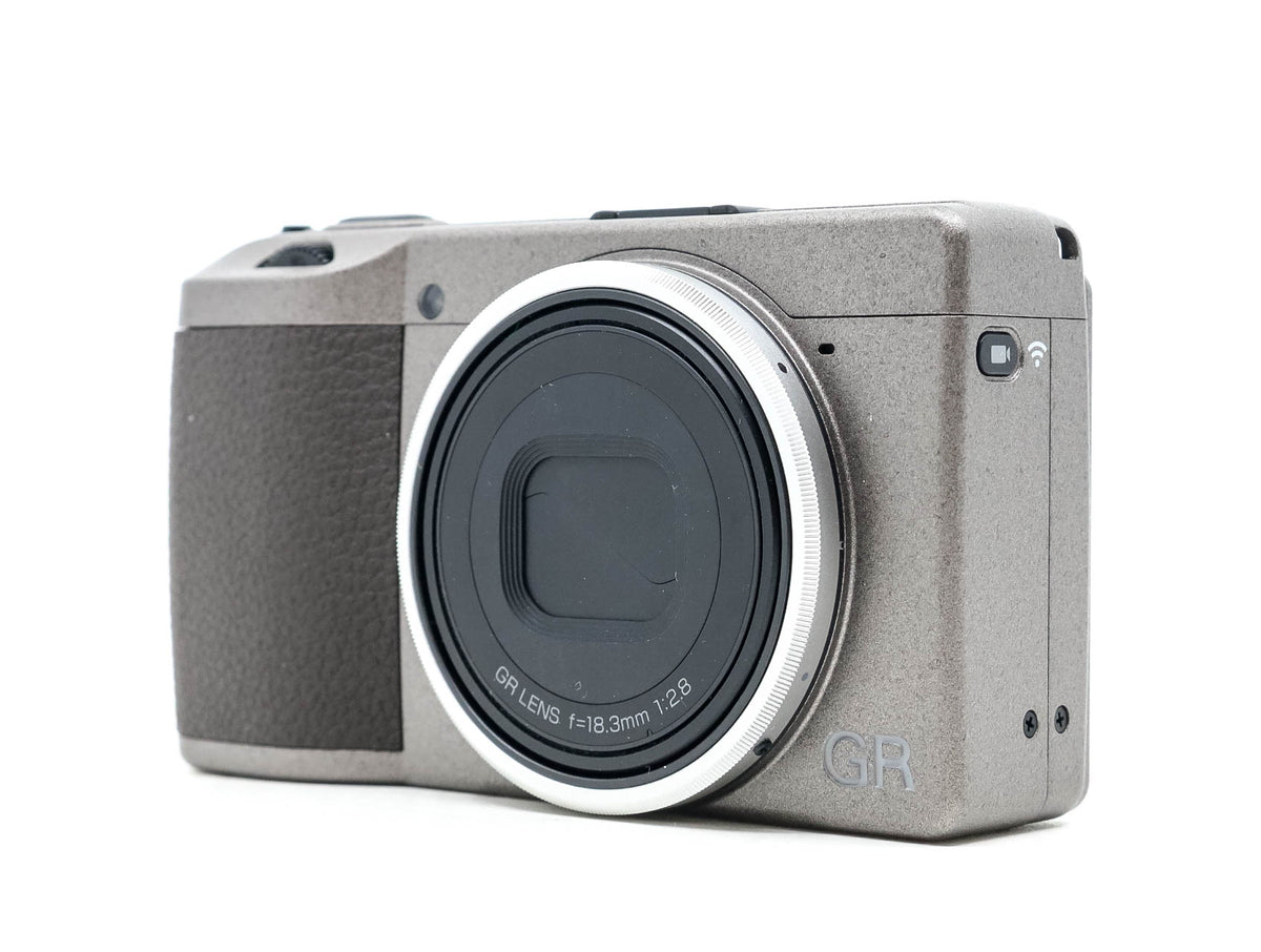 Ricoh GR III Diary Edition · main image