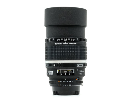 Nikon AF DC Nikkor 135mm f/2D 