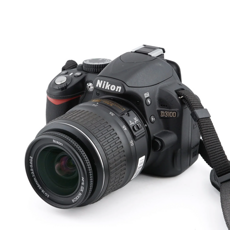 Nikon D3100 + 18-55mm f3.5-5.6 G ED II AF-S Nikkor 