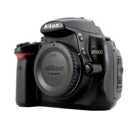D5000 Reflex - Black + Nikkor AF-S DX ED GII 18-55mm f/3.5-5.6 f/3.5-5.6 