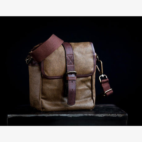 Berlin Olive Green Waxed Canvas Camera Bag