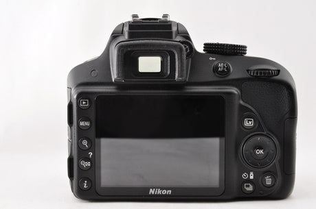 Nikon D3300 24.1 MP DSLR AF-S DX 18-55mm f/3.5-5.6G ED II 