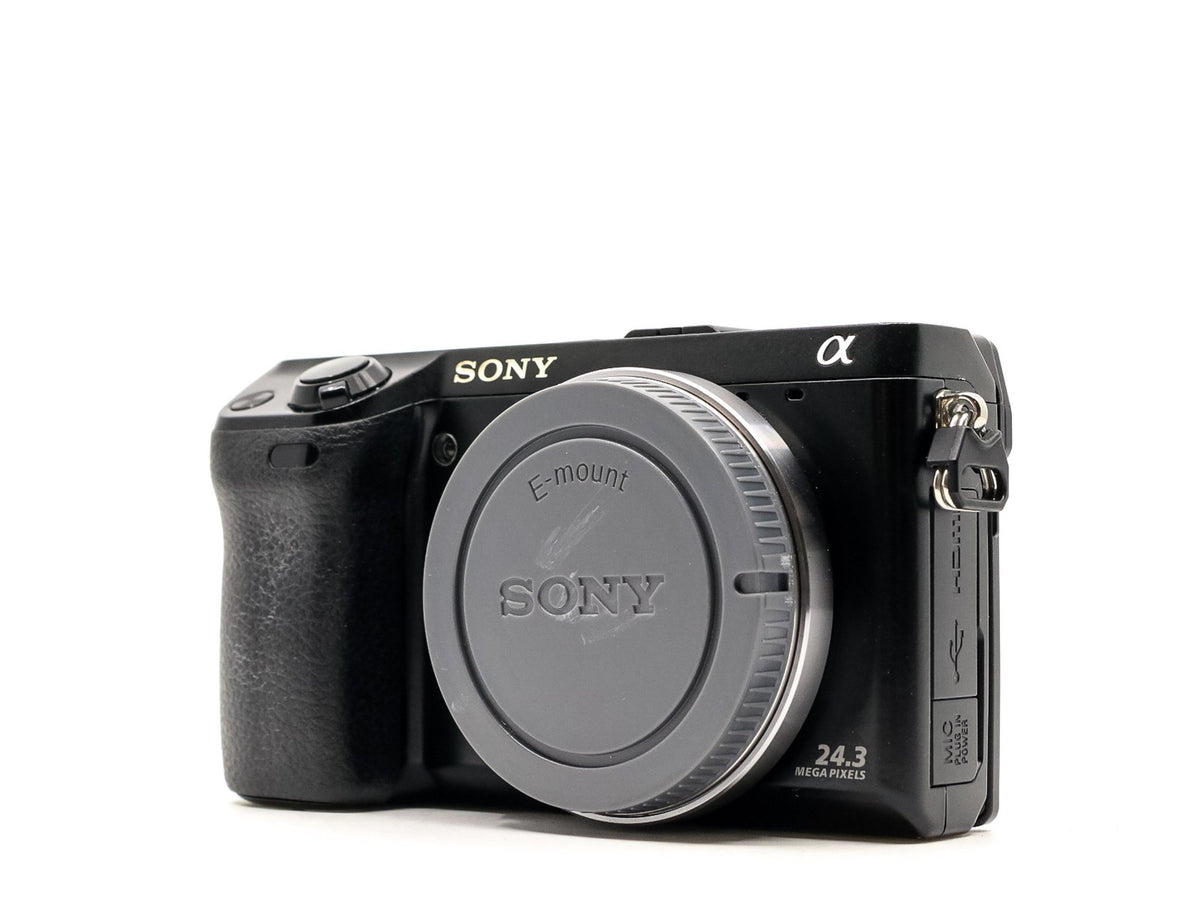 Sony Alpha NEX-7 · main image