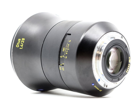 ZEISS ZE Otus 28mm f/1.4 T* Apo Distagon - Canon EF Fit