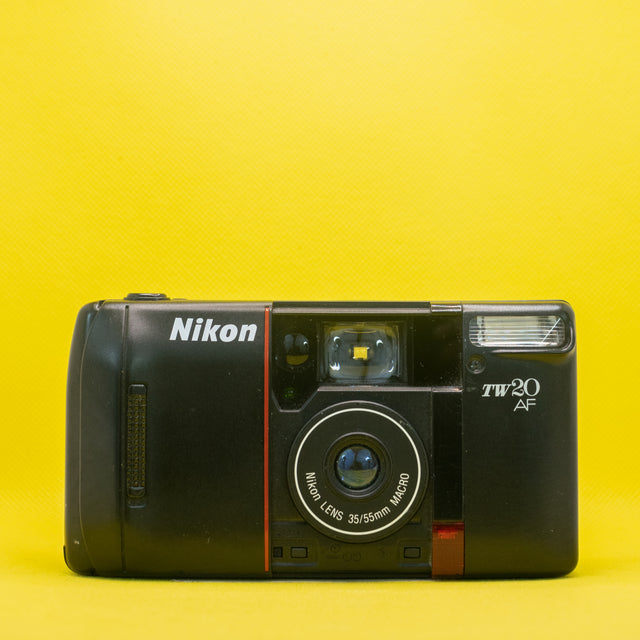 Nikon TW20 - 35mm Compact Film Camera de segunda mano en Camera Market